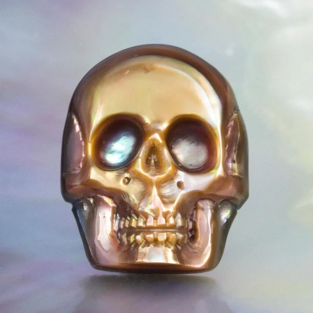 Skull Design Penguin-Wing Oyster Shell & Paua Abalone Carving Cabochon 3.09 g