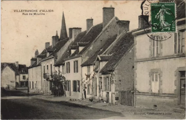 CPA VILLEFRANCHE-d'Allier Rue de Moulins (1220431)