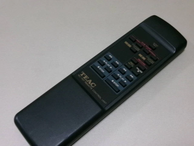 REMOTE CONTROL RC-557 for TEAC V-8030S/V-6030S cassette deck used