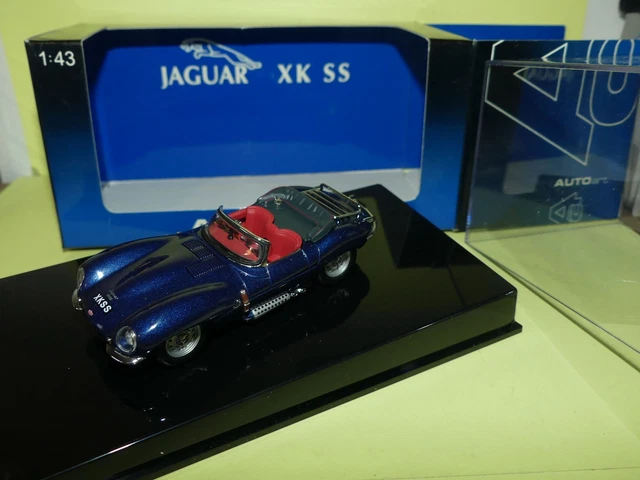 JAGUAR XK SS 1956 BLUE AUTOART 1/43 ÉTAT NEUF EN BOITE