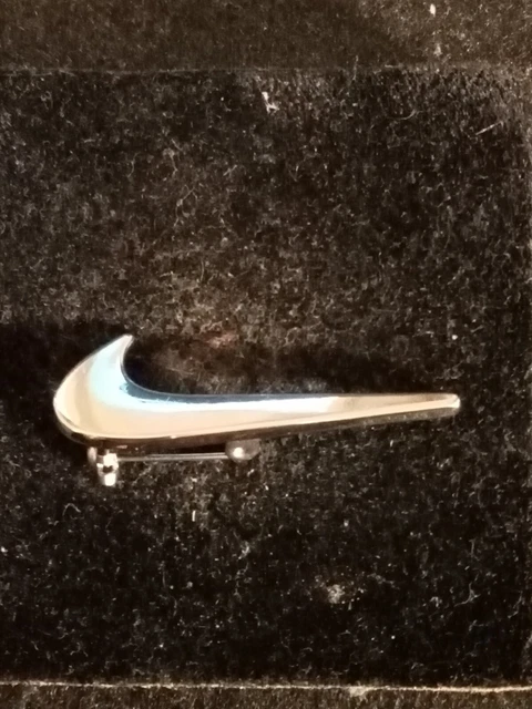Nike Sneaker Silver Nike Swoosh Pin Logo Nike Broche Nike Sneakers