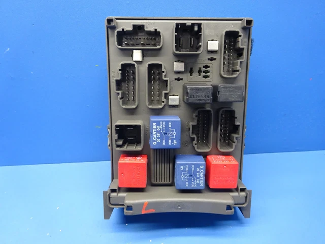 renault-laguna-2-boite-a-fusibles-relais-8200148810-8200004201-e-eur