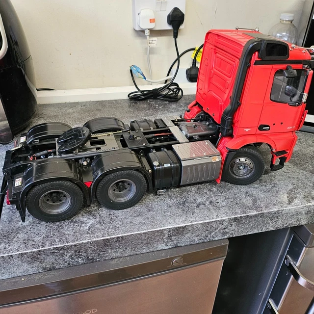 Tamiya Mercedes-Benz Arocs 3363 1/14 RC Camion – Telaio Su Rotaie, Modello Elettrico Da Collezione