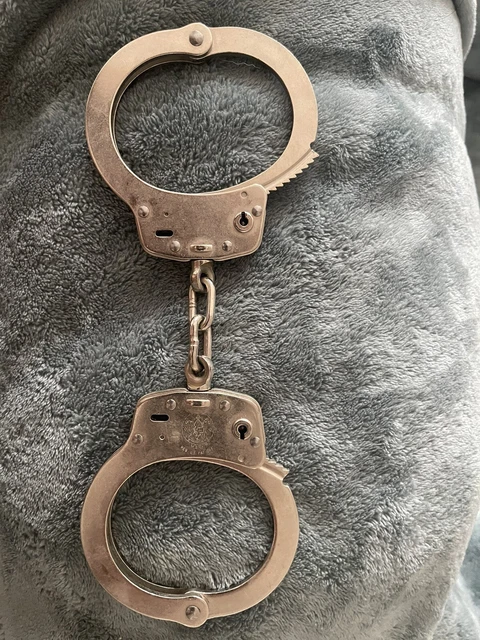 Smith & Wesson Model 104 Handcuff, Maximum Security - No Key