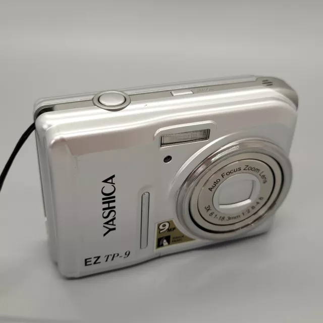 Yashica EZ TP-9 9.0MP Compact Digital Camera Silver Tested