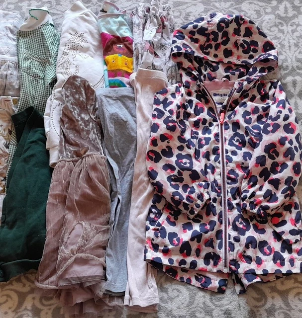 Girls Bundle Of Clothes Age 2-3 & 3-4 3