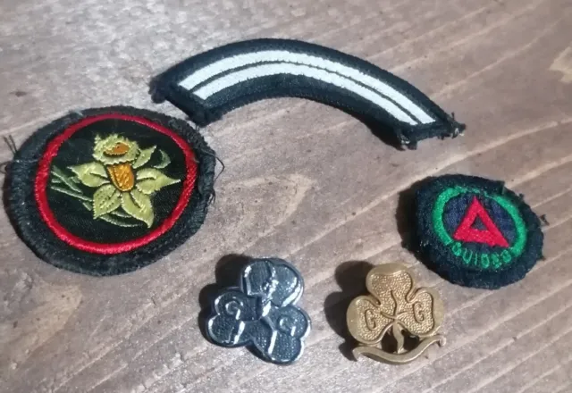 Collection Of Vintage Girl Guides Patches & Badges Trefoil Brownies