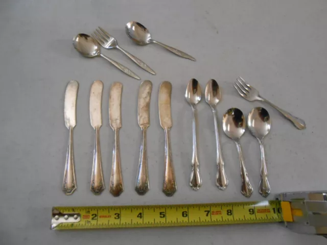 Vintage Lot 5 Matching Silver Plate Butter Knives 2 Set Of Spoons Use Or Craft E