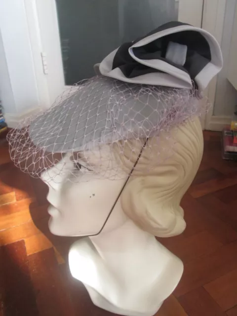 BEAUTIFUL VINTAGE 1950s HAT