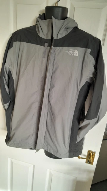 Designer The North Face Grey Hyvent Rain Jacket Size Medium..good Cond Rrp £120 3