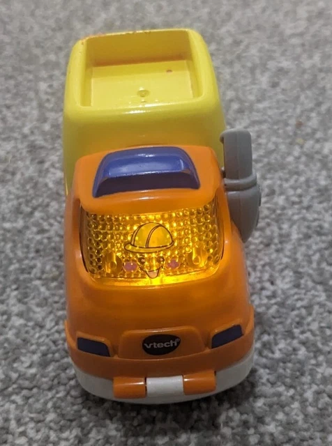 Palle Di Plastica Variopinte Sul Campo Da Gioco Per Bambini Fotografia