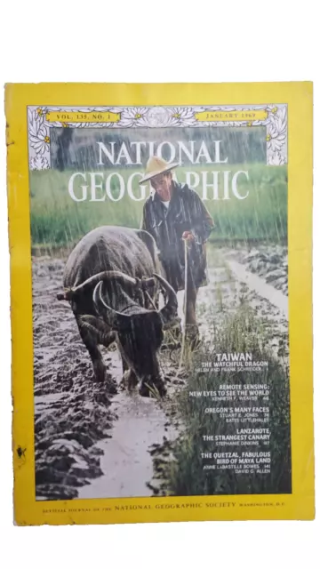 National Geographic - Jan. 1969  Vol 135 No. 1 - Taiwan  / The Watchful Dragon,