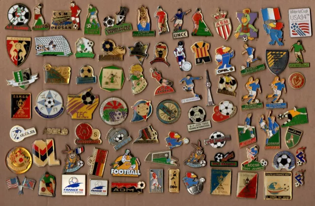 Lot de pin's Football (coupe du monde, clubs divers, Footix, Papin...)