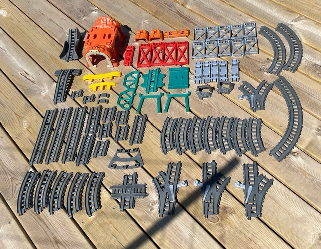 THOMAS & FRIENDS TrackMaster 5 In 1 Track Builder Set Complete With ...