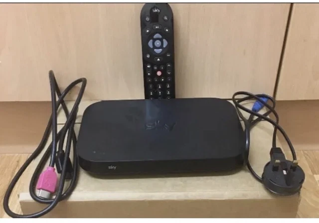 Sky QMini Multiroom Box Very Latest Version EM150 perfect condition.