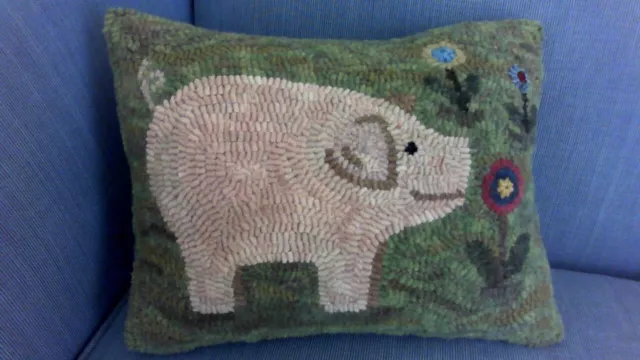 Penny Flower Pig Rug Hooking Paper Pattern - Prairie Road Designs