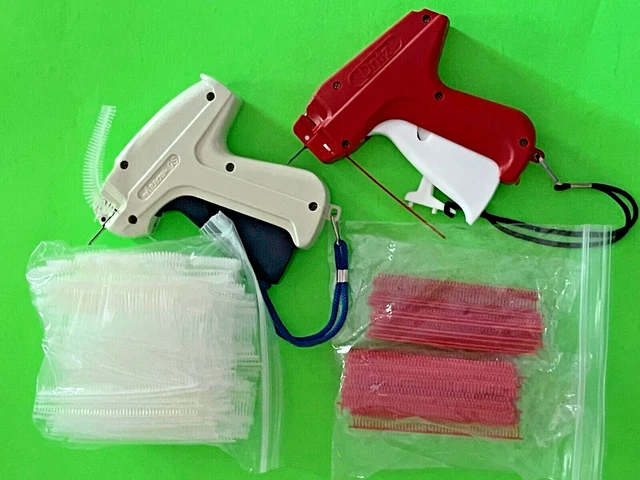 LOT of 2 CLOTHING  LABEL TAGGING  GUNS WITH  BARBS 1 Needle