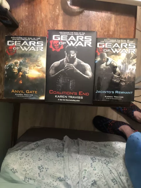 Gears of War books -Anvil Gate -Coalitions End - Jacinto’s Remnant