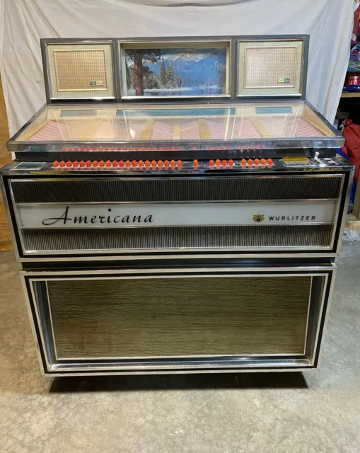 1967 Wurlitzer Americana 3100 Jukebox