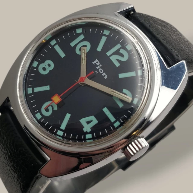 Montre Vintage Homme Mécanique Manuelle NOS Calibre CRC 860 - France Années 70 - Boîtier Plastique Marron