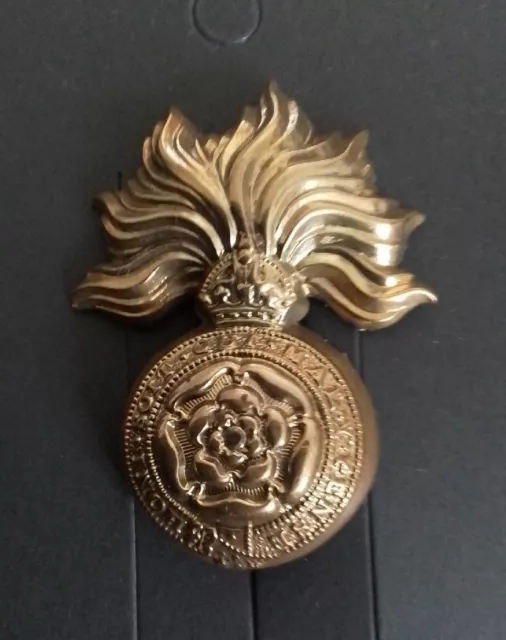ORIGINAL WW1 / WW2 Royal Fusiliers Brass Cap Badge British Military ...
