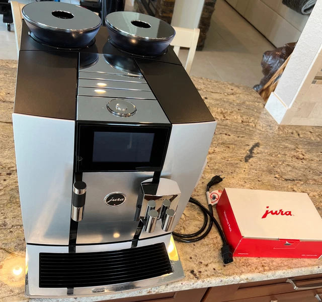 JURA GIGA 6 Fully Automatic Espresso & Coffee Machine. Used Cleaned