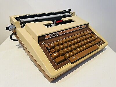 Electra Automatic Smith-Corona Typewriter 1970s Vintage