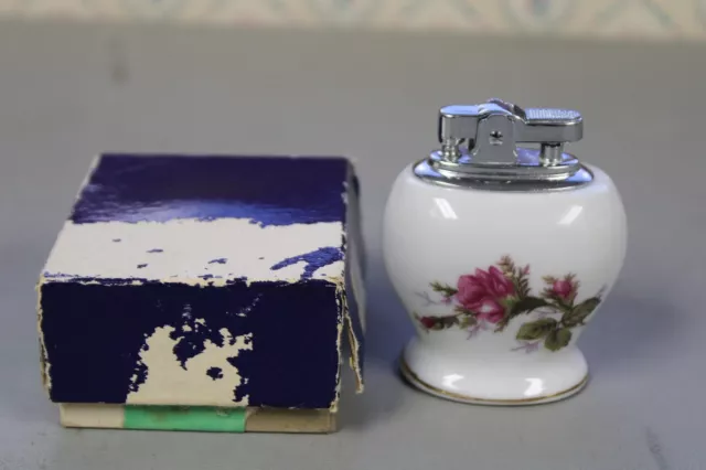 NICE! JAPANESE Porcelain Hand Painted Floral Pattern 2" x 3" Table Lighter