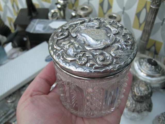 Birmingham 1912 Large Sterling Silver Topped Vanity Jar / Storage Box Birmingham 1912 Large Sterling Silver Topped Vanity Jar / Storage Box