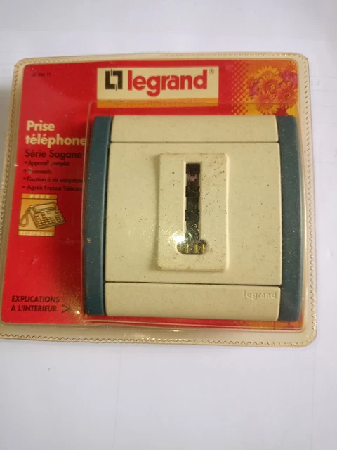 Legrand Céliane - Enjoliveur pour Prise 2P+T Surface - Blanc - Réf : 068111