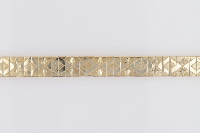 9.5mm Diamond Cut Omega Link Chain 8.25" Bracelet 14k Yellow Gold 23.55 Grams 9.5mm Diamond Cut Omega Link Chain 8.25" Bracelet 14k Yellow Gold 23.55 Grams
