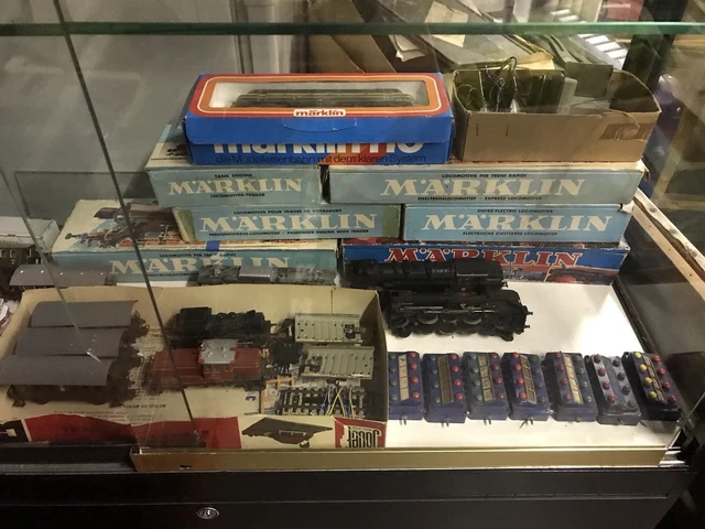 Lot D'éléments De Voie Marklin HO – Courbes 230mm – Troisième Rail – Époque 3