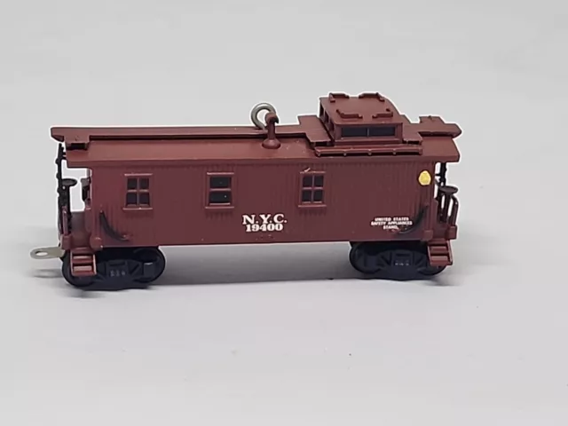 Lionel Trains 717 Caboose N.Y.C. Hallmark Ornament Series 2005, Maroon Color