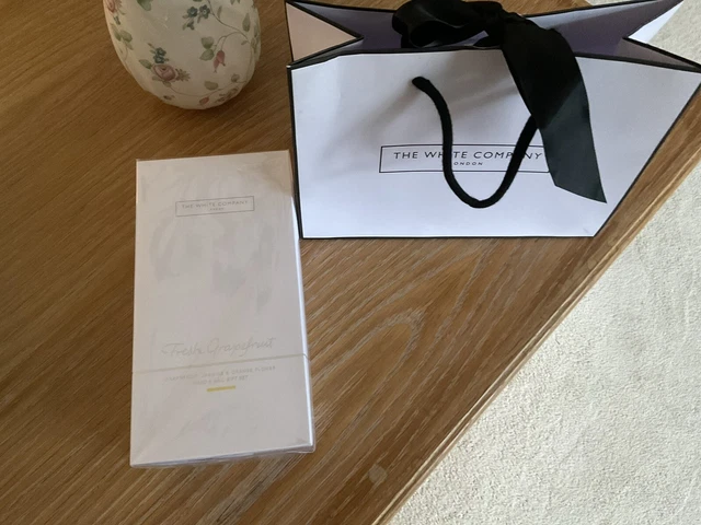 The White Company Fresh Grapefruit Hand & Nail Gift Set, 2x 250ml + Gift Bag NEW