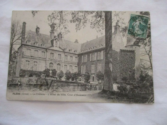 Cpa Orne 61 Flers Le Chateau L'hotel De Ville Cour D'honneur