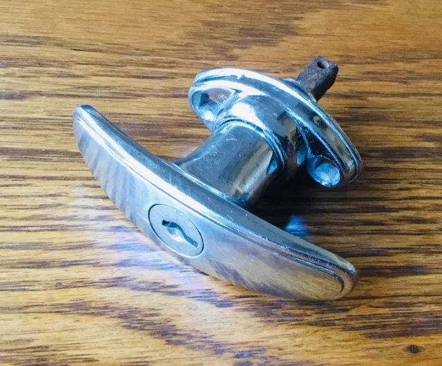 1930s T~SHAPED HANDLE w/NO KEY vtg exterior deck lid lock