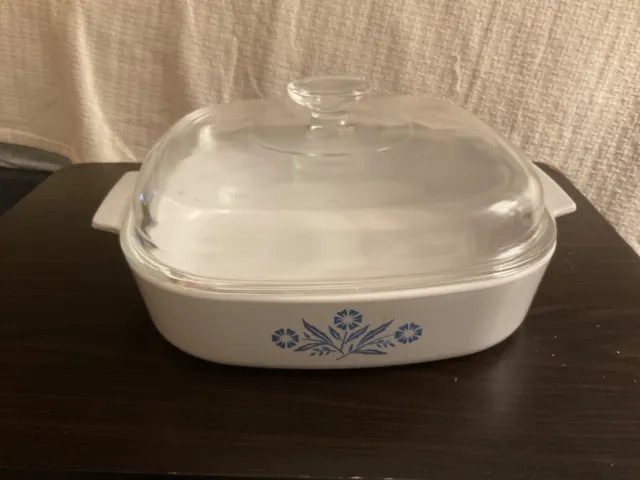 Vintage 1 Qt P-1-B cornflower Corning Ware casserole with lid - Free shipping