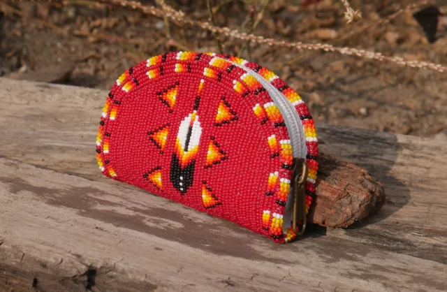 HANDCRAFTED NATIVE AMERICAN BEADED ZIPPERED COIN BAG, Beaded Coin Pouch