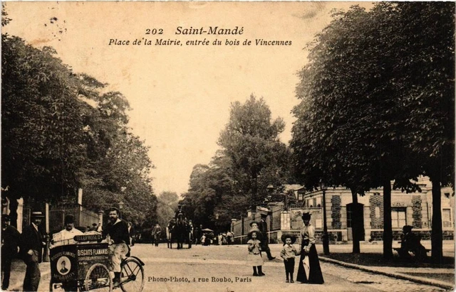 CPA AK St-MANDÉ Place de la Mairie entrée du Bois de VINCENNES (672436)