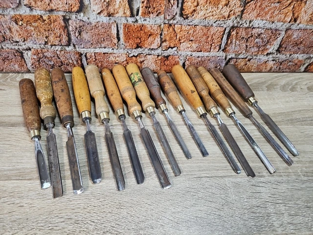 15 Vintage Carving Gouges. Addis, Marples, Howarth Etc