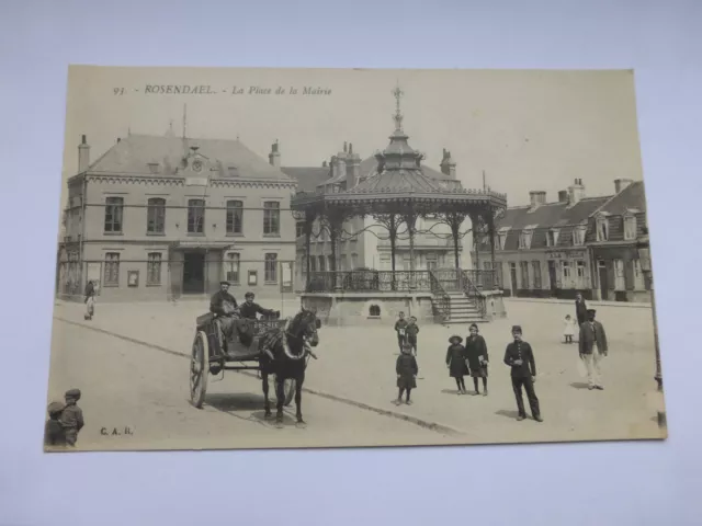 CPA - Rosendael - La Place de la Mairie animation attelage