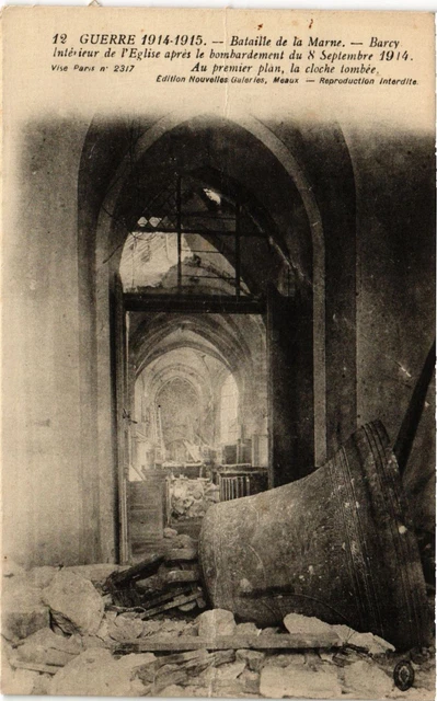 CPA MILITAIRE Bataille de la Marne-Barcy, intérieur de l'Eglise (315684)