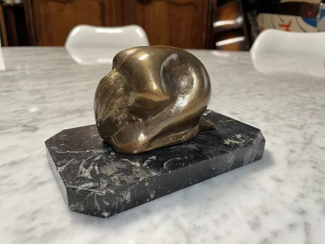 SCULPTURE D'UNE FEMME nue en bronze sur un socle en marbre, signée Patsoglou EUR 580,00