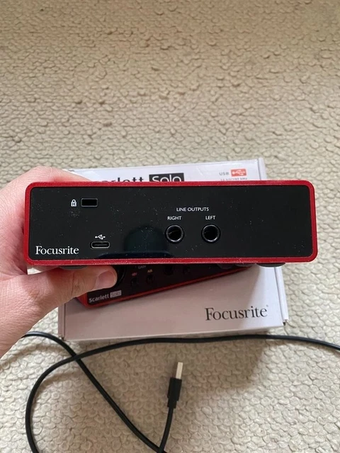 Carte son Focusrite Scarlett Solo 3rd Gen 4
