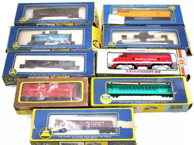 9pc Vtg 1970s AHM Model Railroad HO Gauge 1/87 1/64 Train Cars & Engines Lot++++