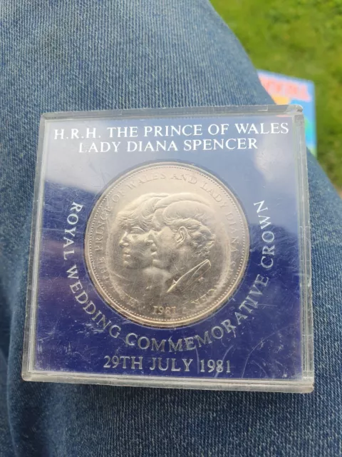 1981 CROWN COIN The Royal Wedding Of Prince Charles & Lady Diana ...