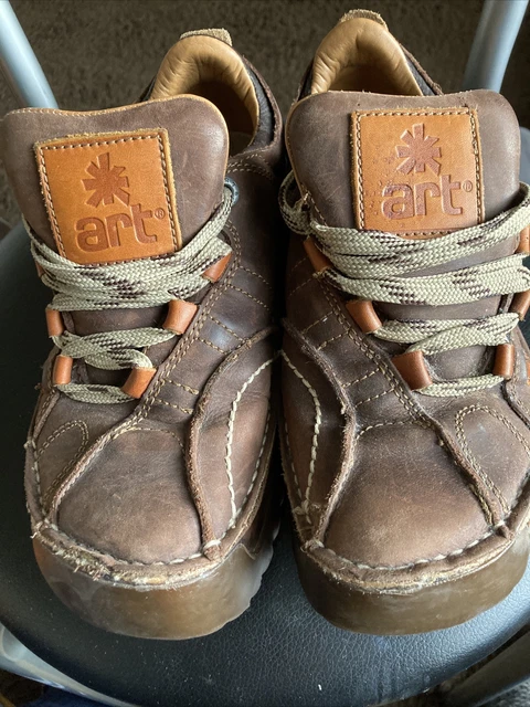 Art Company Shoes Size 6