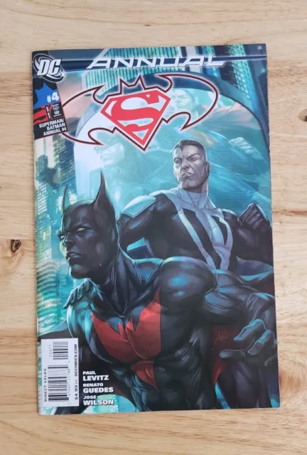 SUPERMAN BATMAN ANNUAL # 4 - DC COMICS 2010 - 1ST PRINT  & #23- Batman Beyond 2