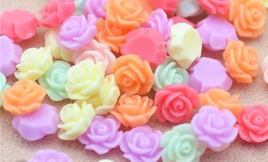 Blumencabochons, Pastell 20er Set, Mischfarben, 10mm Rosen, Harz flach hinten,