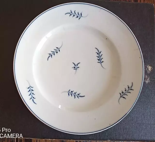 porcelaine Dihl et Guérhard (1781-1829) - assiette plate - D 23cm